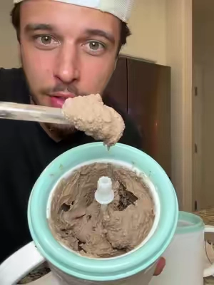 Coming from someone with the viral and expensive ice cream maker.. this one is better🫢 and WAY less expensive 😅 #icecreammaker #icecreammachine #kitchenware #tiktokshopcreatorpicks #icecream 