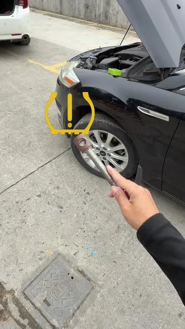 Herramienta infalible para el TPMS.#CarMaintenance #DIYCarRepair #TPMSTool #TikTokShopFinds #AutomotiveHacks  
