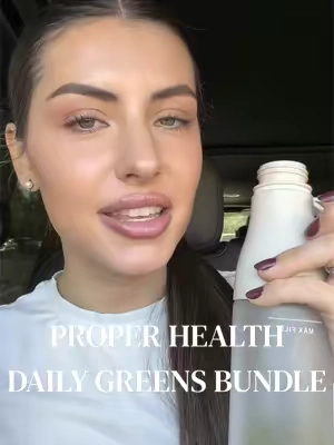 Hot girl hack: at home greens that don’t taste nasty!!🥦🥒🍏 Glowing from the inside out, less you regular and gives you energy fueled by superfoods..trust, Queen  @Proper Health #properhealth #greenjuice #digestion #glowuptips #glowupchallenge 