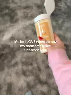 carpet freshener that makes your whole room smell amazing ✨🫧
@Scent Szn 
#carpetfreshener #homecleaning #cleanhome #homefreshener #tiktokshopcreatorpicks
