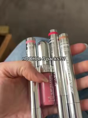 I will be using lip stains alllll summer long #lipstain #peelofflipstain #sacheubeauty #lipcombo #tiktokshopspringglowup 