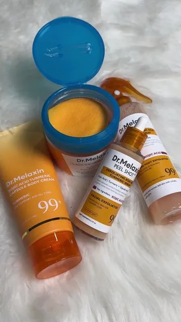 this turmeric + kojic acid set is PERFECT for dark spots/hyperpigmentation🧡 #drmelaxin #drmelaxinskincare #tumericpads #kojicacid #darkspottreatment 