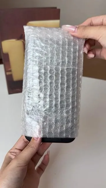 #tiktokshop #phonecasewithstand #protectyourphone #magsafecase #phoncase 