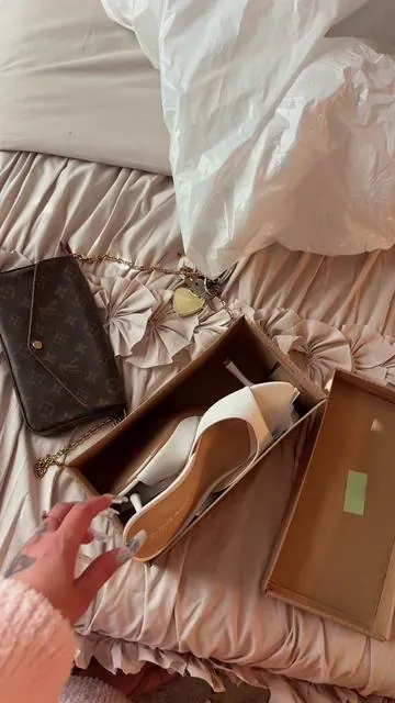 #tiktokshopstockup #springstatement #tiktokshopspringglowup #tiktokshopcreatorpicks #shoes 