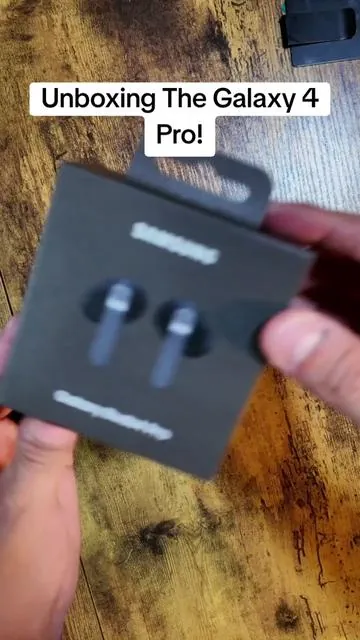 First Look at the all New Buds 4 Pro

#tiktokshopspringglowup #tiktokshopcreatorpicks #samsunggalaxy #samsung #buds4pro 