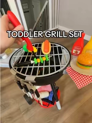 So much fun 🤩🍔 #toddlermusthaves #summermusthaves #screenfreesummer #kidsgrillset #screenfreetoddleractivities 