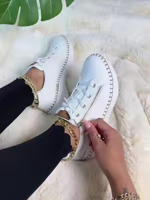 These Skechers slip in tennis shoes sneakers make getting out the door so much faster and still feel insanely comfortable all day. #Skechers #TennisShoes #SlipOnShoes #womensneakers #comfortshoes 