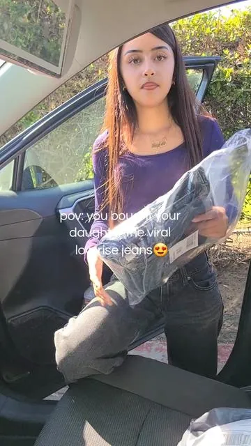 happy to say she LOVED them😍 @pacsun #fyp #tiktokshop #pacsun #pacsunjeans #lowrisejeans 