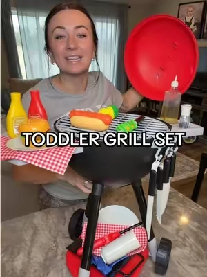 The CUTEST little grill for summer 🥹🍔 #giftsforkids #toddlermusthaves #screenfreeactivities #screenfreefun #summermusthaves 