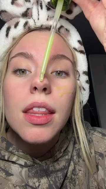 This 🌵 peel shot is changing my skincare game, exfoliation without irritation! #peelshot #cactuspeelshot #bigpores #drmelaxin #giantpores @Dr.Melaxin 