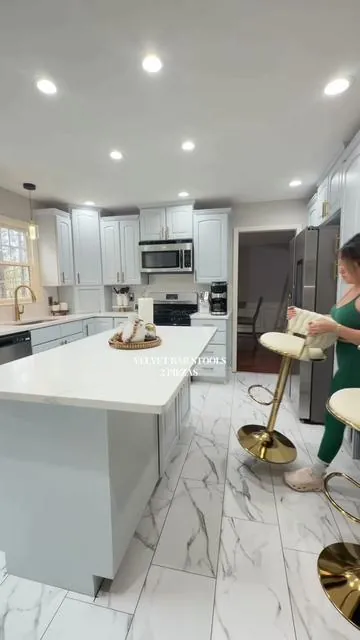 Están preciosas ! Muy elegantes @Kerilyn #tiktokshopsummersale #tiktokshopcreatorpicks #kitchen #barstool #sillas 