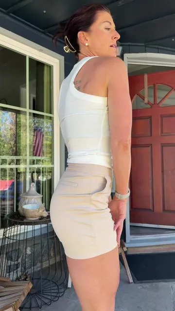G4free also has yoga shorts! 

#womensclothing #springfashion #summerclothes #summertrends 