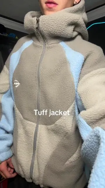 Ts goes hard #fashiontiktok #fypシ #tiktokshop #jacket #fleece 