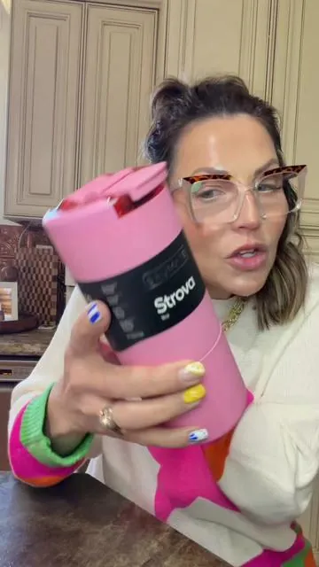 BrüMate Strova 18oz ceramic-lined coffee tumbler and I didn’t realize how much my old cup was ruining my coffee… this keeps it hot, no weird metallic taste, and it actually looks cute on the go. Total morning routine upgrade. #c#coffeetokm#morningroutinetumbler @BrüMate 