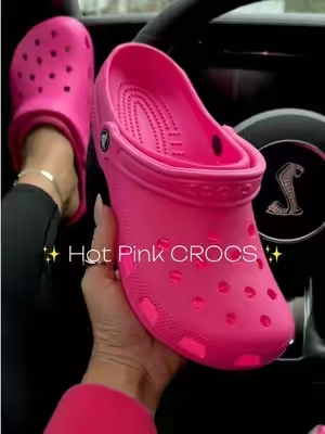 So pretty! #crocs #clogs #kidscrocs #pinkshoes #tiktokshopspringglowup @Crocs 