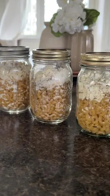 I tried some last night and It was delish and It was done in 8 mins🫶🏼 #drymixpantry #homemademacncheese #healthymacncheese #healthymacandcheese #healthmeals 
