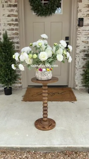 Took me a long time to find the most beautiful side table that also doesn’t cost a ton! #tiktokshopcreatorpicks #sidetable #elevatedhome #homeimprovement #homedecor 