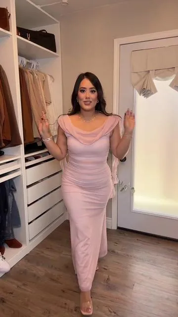 Elegant dress 😍 #summerfashion #classystyle #elegantstyle #tiktokshopspringglowup #pinkdress 