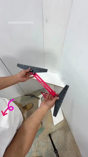 Una excelente plantilla para duplicar peldaños de escalera#bluecollar #TikTokShopSpringGlowUp #welder #carpenter #tool 