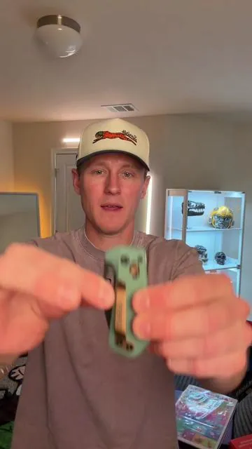 @Gerber Gear Nectar lightweight EDC in Baltic haze. Weighing only 2.3oz. 44A steel coated 2.5inch blade & textured fiberglass handle. #edc #pocketknife #gerbergear #everydaycarry #tiktokshopcreatorpicks 