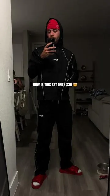 this set wayyyyy too clean 🧼 #mensfashion #streetwear #tracksuit #set