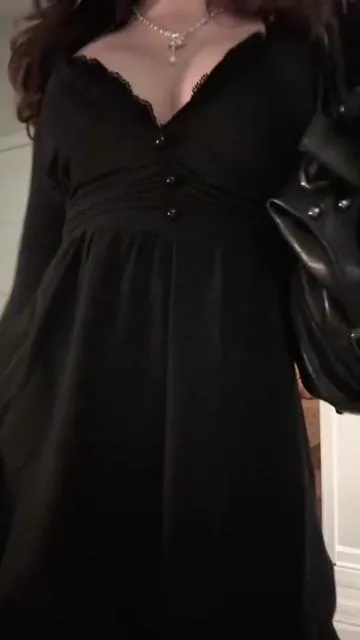 been obsessed with all black fits recently 