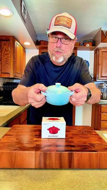 Le Creuset 8-oz Mini Cocotte Stoneware #lecreuset #stoneware #cocotte #qvc #tiktokshopspringglowup 