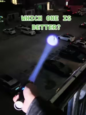 This flashlight’s robustness is no joke. Seriously impressed! ✅🔦🔥 Link is live. #WeeklyDeals #easterideas #festivalessentials #linterna #fyp   