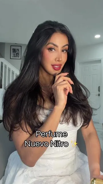 Lo de vestirse de negro es opcional! 😂 lo de Oler rico Obligatorio 🤤 Si te gustan los perfumes dulces, elegantes, con vibe italiano…🔗☝🏼#perfumetok #perfume #perfumetiktok