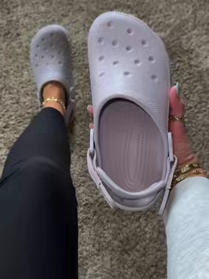 @Crocs #crocs #crocsclogs #nursetok #healthcareworker #workshoes 