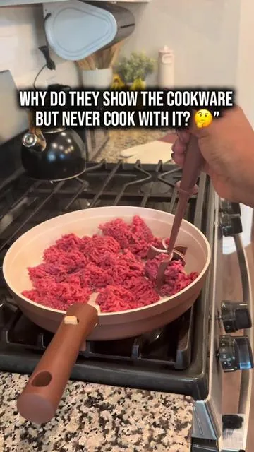 I love this cooking set. Long lasting cookware is hard to find especially on a budget. Non Stick, detachable handles and great color. And it's a space saver. #carote#kitchenfinds #potsandpans#Homesssentials#trending 