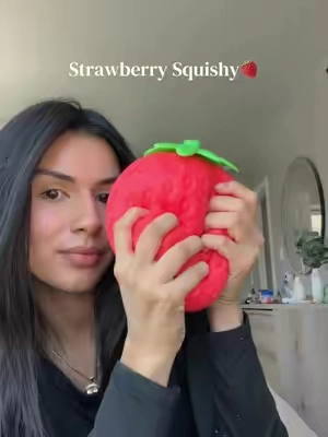 🍓🍓 #squishy #strawberrysquishy #squishyasmr #stressball #asmr 