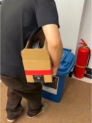 Well, when I first saw it, I thought: “Who’s ever gonna use this? It’s probably just another useless gimmick! 🤔” But after using it for a while… whoever invented this must be a genius! It hit me right where I needed it—like they knew exactly what I wanted! Get it now, you’ll thank me later! 😌😌#fyp #tiktok #homegoods #tiktokshop #electrician #newtools 