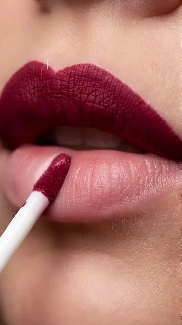Lápiz labial verdaderamente impermeable#lápizlabial #impermeable #hermoso #maquillaje #moda 