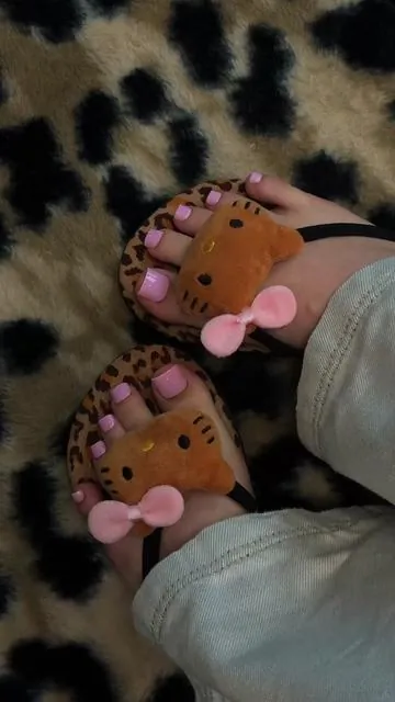 Barbie toes. Now in short. Made for short nail beds. 🦶❤TC #diynails #springnails #fyp #nailinspo #nailsathome 