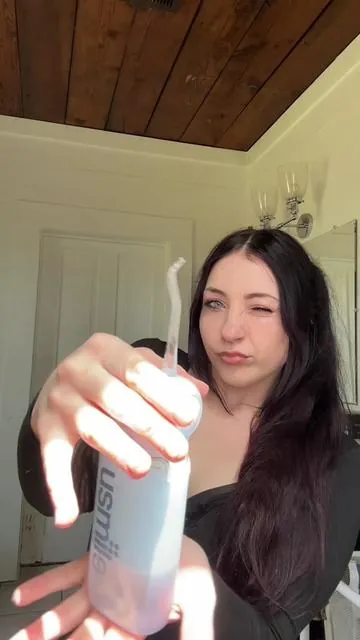 Water Flossing > Regular Flossing It‘s 40% off now！ @usmile.official  #usmile #usmilec10 #waterflosser #oralhygienetips  #oralhygiene 