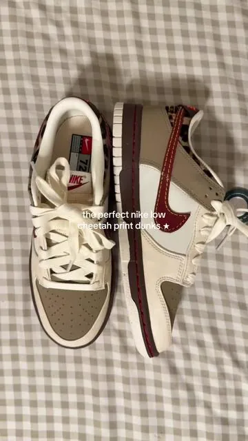 the details on these are so cute 😭 i got them authentic from stockx on tiktok shop! ⭐️ 

#nike #nikedunks #stockx #nikedunk #tiktokshopcreatorpicks 