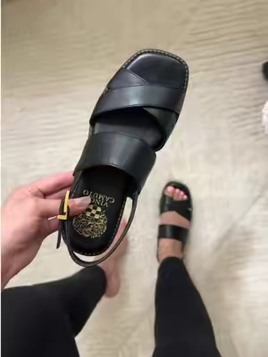 and that strap is adjustable 🙌🏻 #sandals #tiktokshopcreatorpicks 