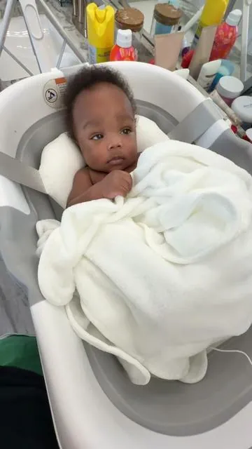 Baby bath time. Kelton💙 #ttshop 