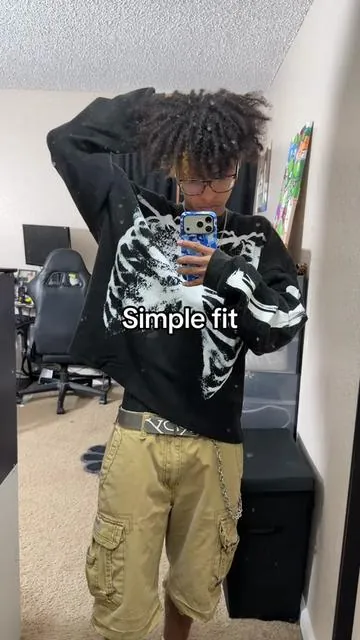 Super calm fit🫣 thermal, chain, and wallet chain all skeleton, I’m rocking with em #lilsxi #fyp #viral #swag #outfit 