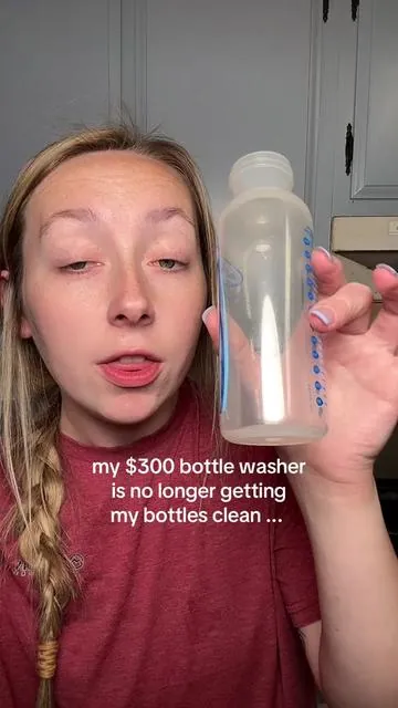 nobody warned me about the bacteria & buildup that happens in these machines but these descaling tablets gives it a deep clean so your bottles can keep coming out spotless🫶 #momcozy #bottlewasher #momcozybottlewasher 