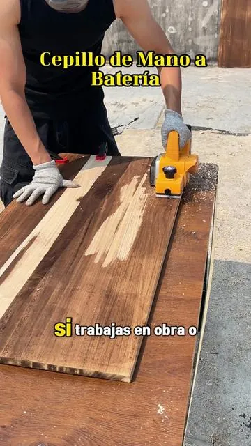 Este Cepillo Vale Mucho la Pena#planer #woodworkingtools #constructionworker #dewalt #Tiktokshopstockup 