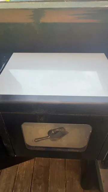 That little thing has been put in the work. She’s already filled herself up three different times with ice #tiktokshopcreatorpicks #icemachine #icemakermachine 