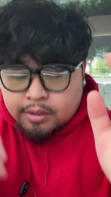 I didn’t pay $500 for these smart glasses  #SmartGlasses #Glasses #AiGlasses #tiktokshopcreatorpicks 