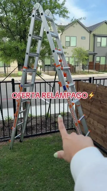 #ladder #ladders #tiktokshopcreatorpicks #tiktokshopmademebuyit #viralontiktokshop 