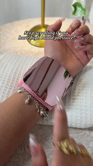 It's really useful. It can measure blood pressure in one minute. 💖

#bloodpressuremonitor #healthy #ticktokmademebuyit #dealsforyoudays #fyp 