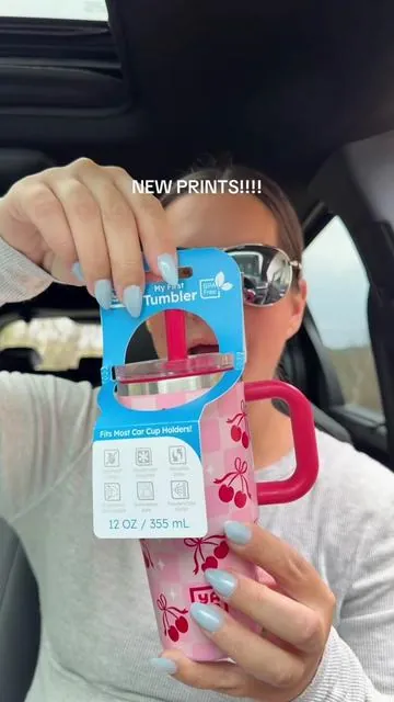 Replying to @EveLadyT🪽🪽 SO obsessed with this tumbler and all the new prints! selling out quickly so run, mamas! @GetYaYa 

#yaya #yayatumbler #tumblersoftiktok #kidstumbler #tiktokshopstockup 