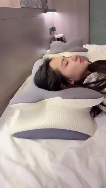 This is the most supportive pillow I found - I have tried it many times. TikTok finally did it right!👍#pillow #memoryfoam #neckpillow #foryoupage #tiktokshop 