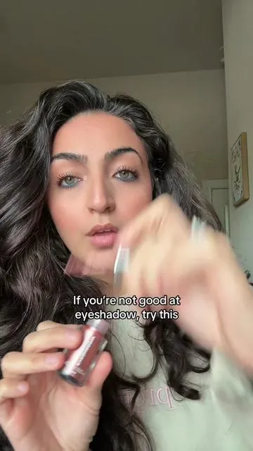 If you’re not good at eyeshadow, try this one instead #eyeshadow #makeup #tiktokshopstockup #tiktokshopmothersday #makeupformoms