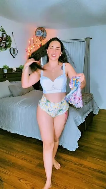 Women's High-Waisted Underwear Set, 7-Pack Seamless Ice Silk Wave-Edge Design, Casual Scallop Trim Panties for All-Season Floral Print Panty #bigdreamstartsmall #tiktokshopmothersday #TikTokShopSpringGlowUp #tiktokshopstockup #tiktokshopcreatorpicks 